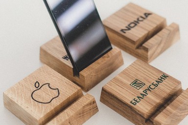 ДЕРЕВЯННАЯ ПОДСТАВКА ДЛЯ ТЕЛЕФОНА